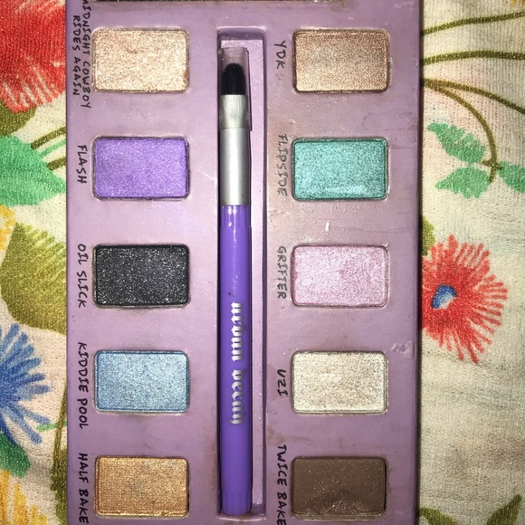 Makeup bundle! - Picture 2 of 5